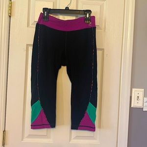 Fila Sport Athletic Capri Leggings / Yoga Pants. Calf-length, medium.
